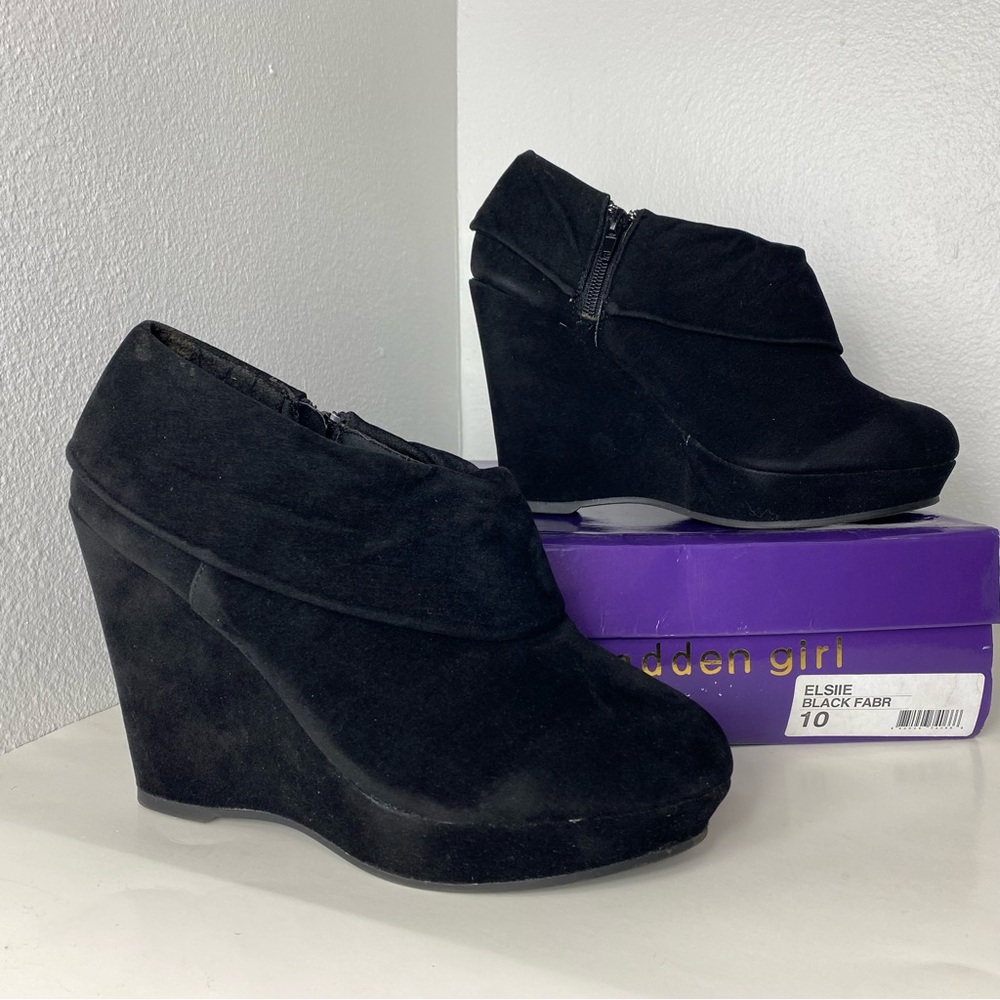 Black Suede Booties Elsiie